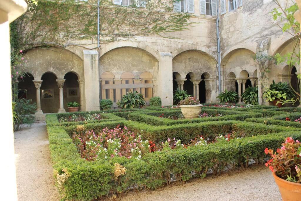 Le Mas De Lucien Entre Arles, Nimes, Avignon. Beaucaire  Exterior photo